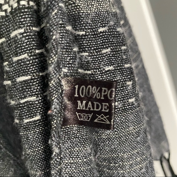 Fringe Scarf Grey - Picture 2 of 2